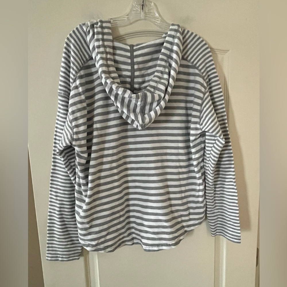 Chaps Gray and White Striped Cotton Hoodie Women’s Size Medium - Picture 5 of 16